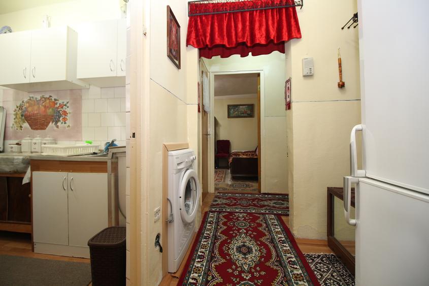 Câmpia Libertății - Titan, 3 camere decomandat, etajul 1,