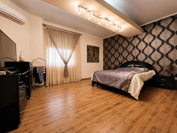 Vila spatioasa, teren generos, Sisesti
