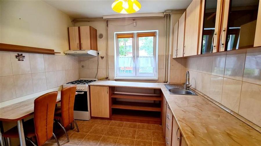 Apartament cu 2 camere mobilat, etaj 1, zona Sagului Turist