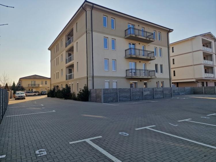 Proprietar vand apartamente 2 camere strada Sperantei 11 GIroc