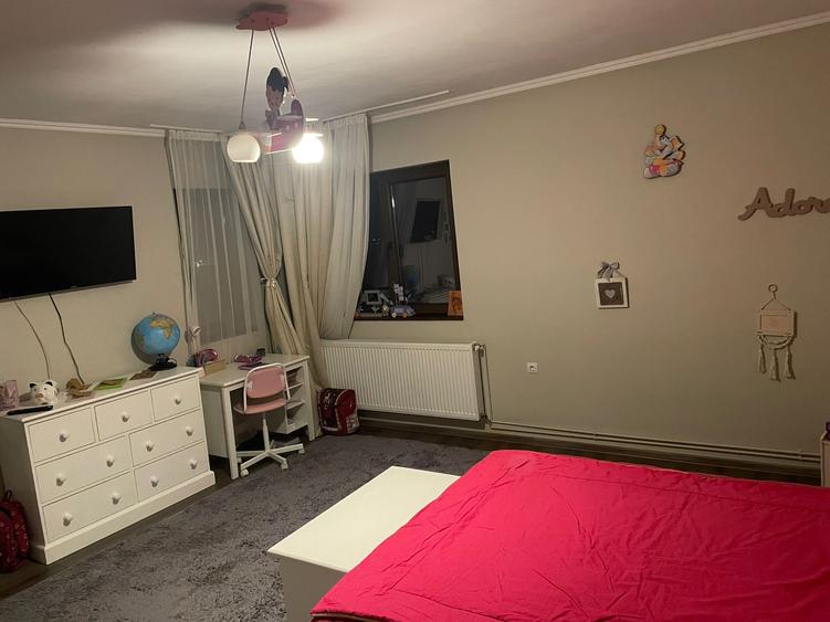 Vand sau schimb casa 4 camere cu 2600 mp teren, Central, Reghin, Mures