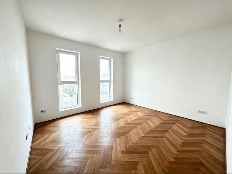 Apartament cu 2 camere/ decomandat/ loc de parcare/ Aparatorii Patriei