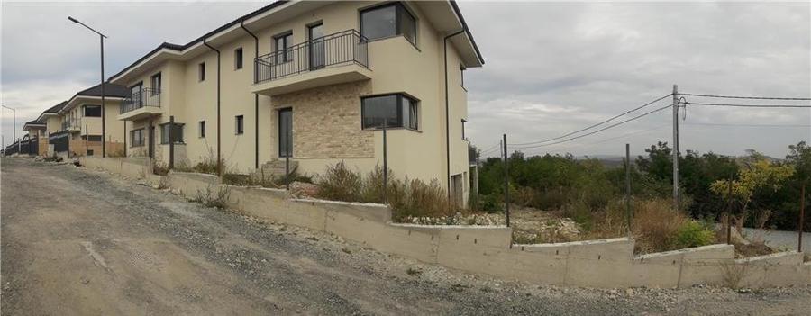 Duplex si casa individuala 5 camere in Dezmir, 137 mp utili, teren 460 mp