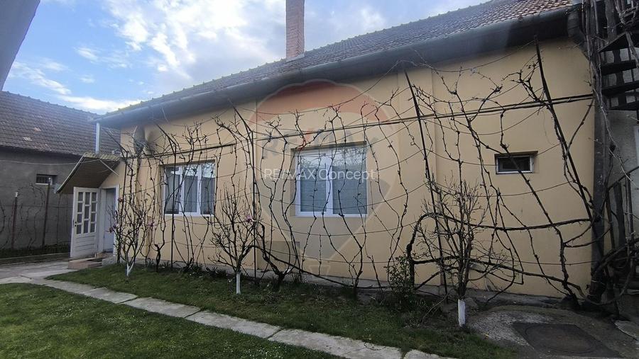 Casă de vanzare 3 camere Gherla - 2