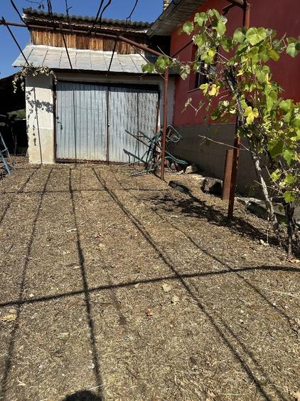 Casă de vânzare cu teren intravilan 1.594 mp langa Motru (Steic)