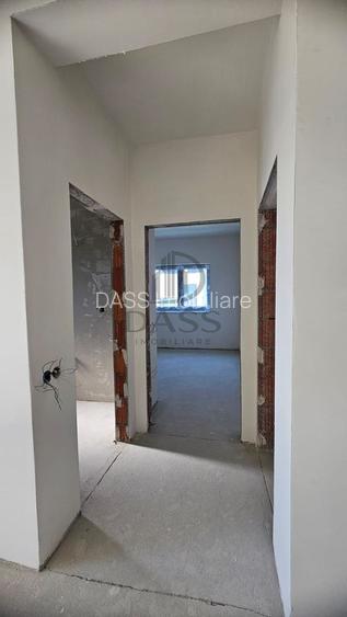 Apartament 3 camere 2 bai camara pe balcon si loc parcare Selimbar - 4