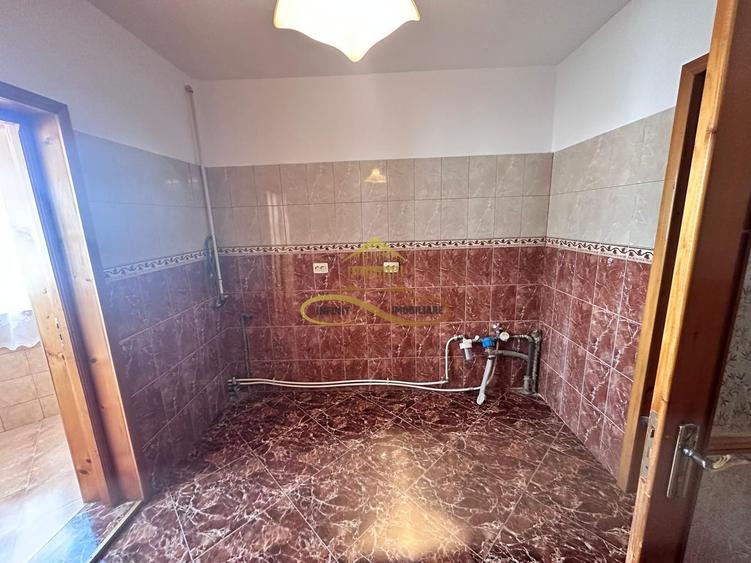 De vanzare apartament 2 camere decomandate Nord Bacau