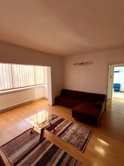 Apartament cu 2 camere, 55 mp, centrală proprie și aer condiționat