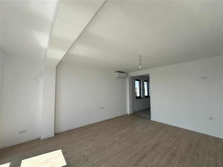 Apartament 3 Camere în bloc finalizat, etaj intermediar, construcție n
