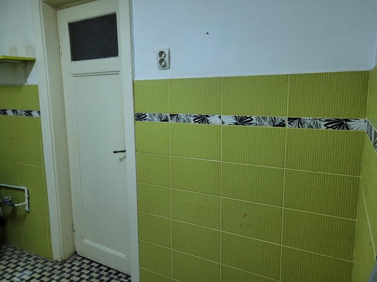Apartament 3 camere- B-dul Al. Ioan Cuza, ideal locuinta sau birou