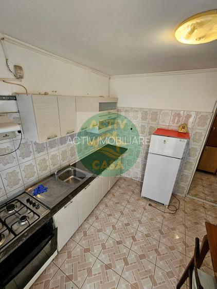 DE VÂNZARE – APARTAMENT 2 CAMERE Zona Piața Mare, Roman Etaj 1 - 9