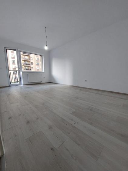 Apartament cu 2 camere finalizat - zona Tractorul, Str. N.Labiș 33