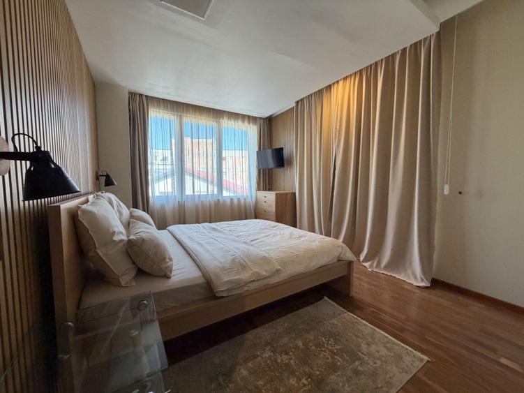 Apartament spatios in complex cu paza si piscina comuna