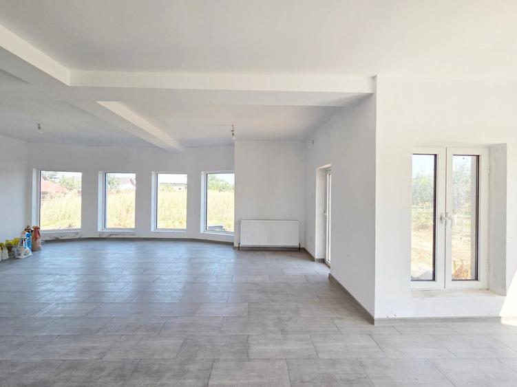 VANZARE VILA 280 MP. - TEREN 1430 MP. - STR. ROVINE - GAESTI