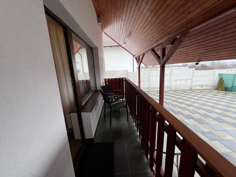 Închiriez casă 3 camere decomandate – tip duplex, zona Calea Cisnădiei
