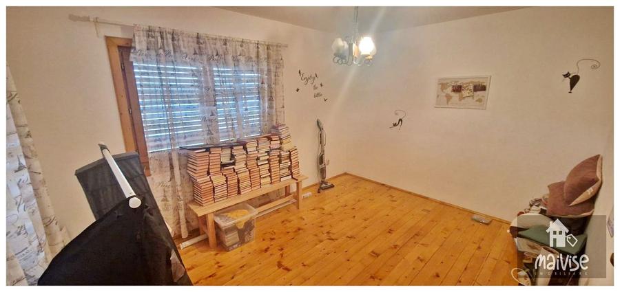 Casa de vanzare, Teren 927mp- Podul Olt , zona Centrala