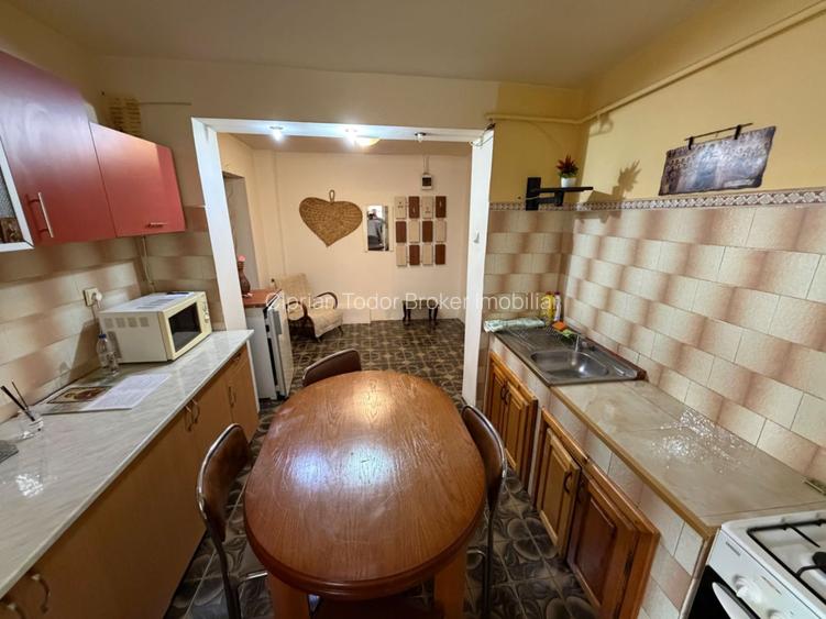 Apartament 2 camere, decomandat - zona Ampoi 3 - 5