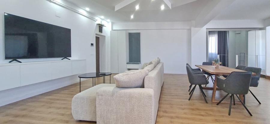 Apartament 2 camere spațios – Centrul Civic - Vedere deosebită