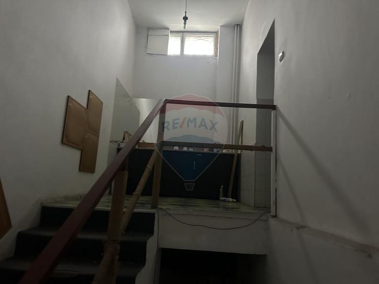 Spațiu comercial de 166mp de închiriat în zona Calea Romanului