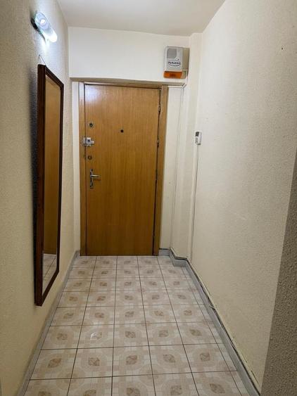 Apartament 3 camere Mosilor-decomandat- et 6- an 1980