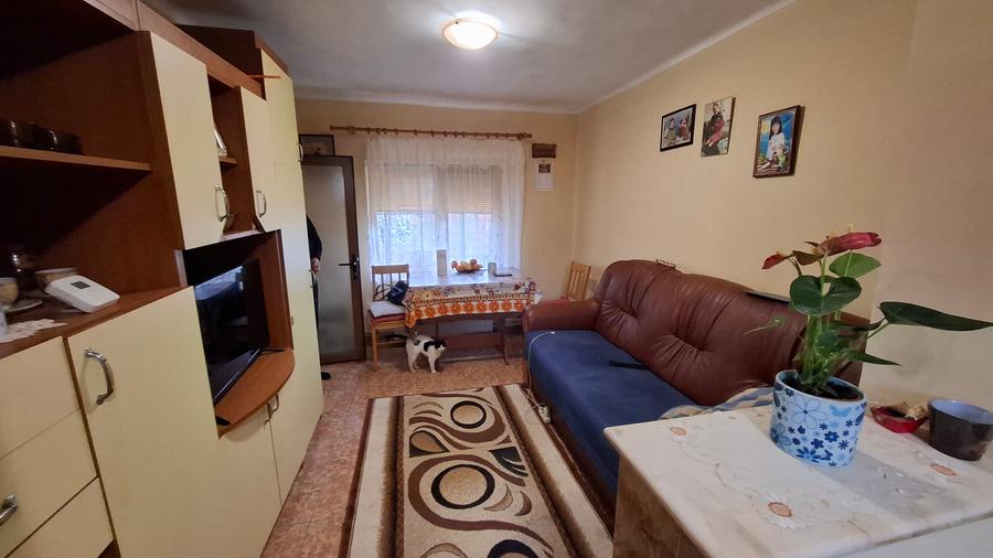 KM 5 - casa 4 cam + teren 686 mp (constructie renovabila)