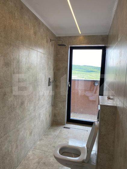 Penthouse 200 mp utili, 400 mp terasa, 2 garaje, 1 parcare, zona Baciu