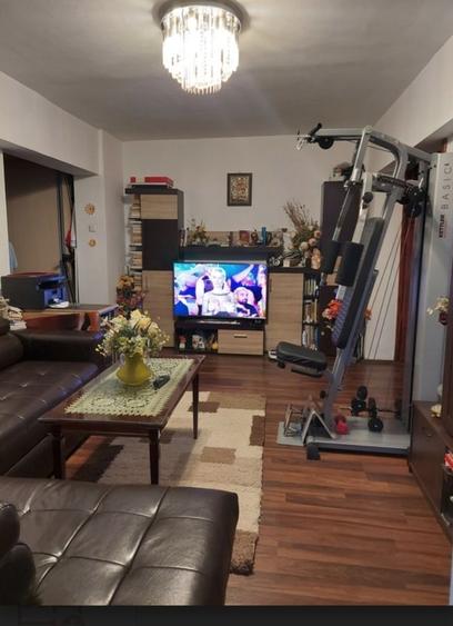 Apartament 3 camere, etaj 7, panoramic, boxă, zona Sebastian