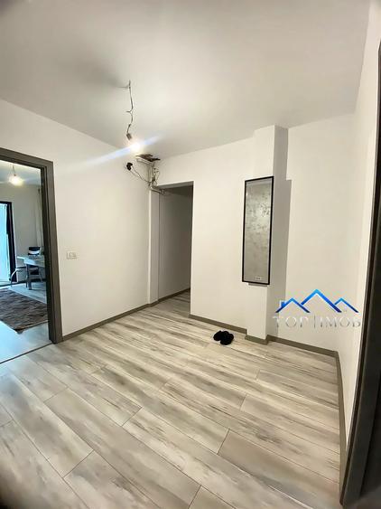 3DECOMANDATE RENOVAT la etajul 3, zona URA