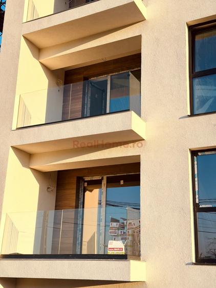 Apartament 2 camere metrou 1 Dec 1918 Ozana geam la baie bloc nou