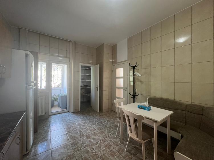Spatiu birou - 4 camere - inchiriere - Mitropolie-Piata Unirii