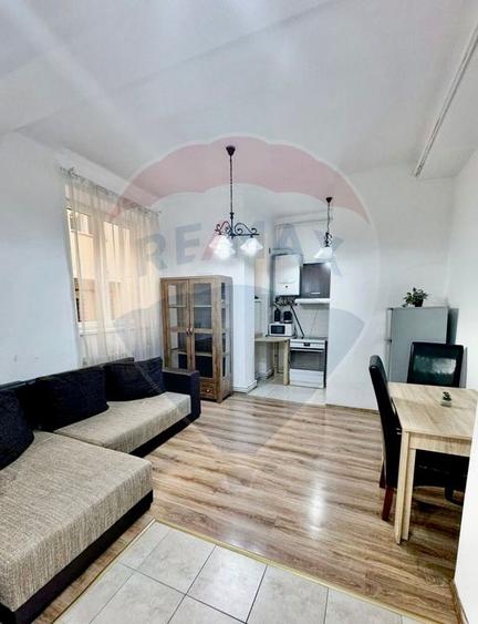 Apartament de inchiriat - 3 camere - Piata Mihai Viteazu