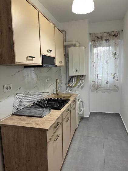 Apartament 1 camera, decomandat, LOC PARCARE INCLUS,zona Pacurari-spate Kaufland