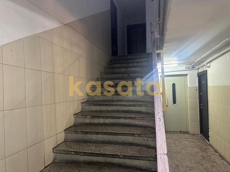 2 camere vanzare, luminos, posibilitate parcare