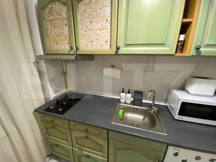 Apartament 2 camere de vânzare în Lupeni – Etaj 2, zonă bună.