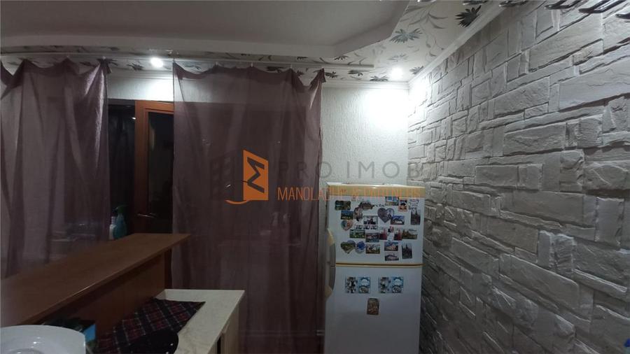 Apartament 2 camere cf 1 semidecomandat zona Micro 3