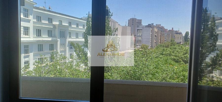 Apartament de Vanzare - Zona Ateneul Roman - 4 camere - 110 MP