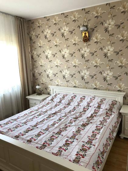 Vand casa in spate la Pleiada, 4 camere - 7
