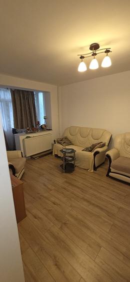 2 camere Frații Golesti zona Gară