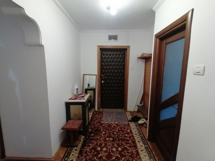 Apartament 2 camere et 1 (ACTIVITATE DE BIROU) zona Biblioteca Judeteana