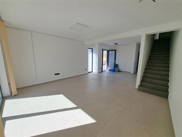 Casa tip Duplex, 180 mp utili, situata in cartierul Europa!