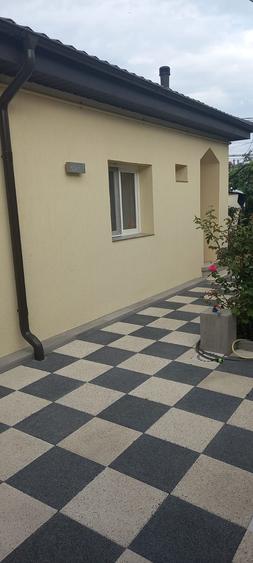 Casa 5 camere,parter,mobilata ,utilata si renovata recent.
