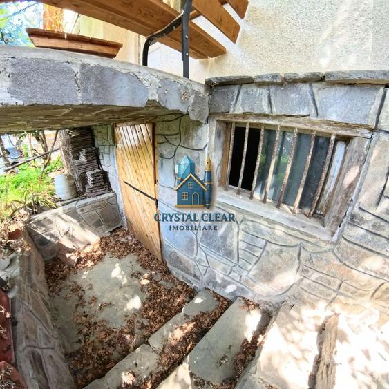 Casă 2 camere + teren 1700 mp - zona Platoul Cornești, str. Trebely