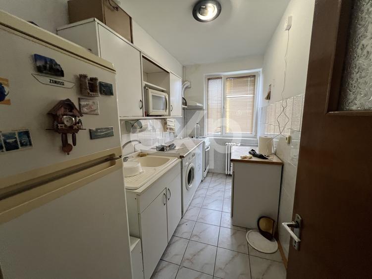 3 camere Decomandat electrica/sanitare refăcute 12 m Metrou Apărători reabilitat