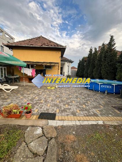 Casa Renovata 4 camere cu Teren intravilan 1650 mp CENTRU Ultracentral Alba Mall