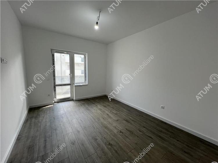 Apartament cu 3 camere 2 bai si 2 balcoane etaj 1 zona Doamna Stanca