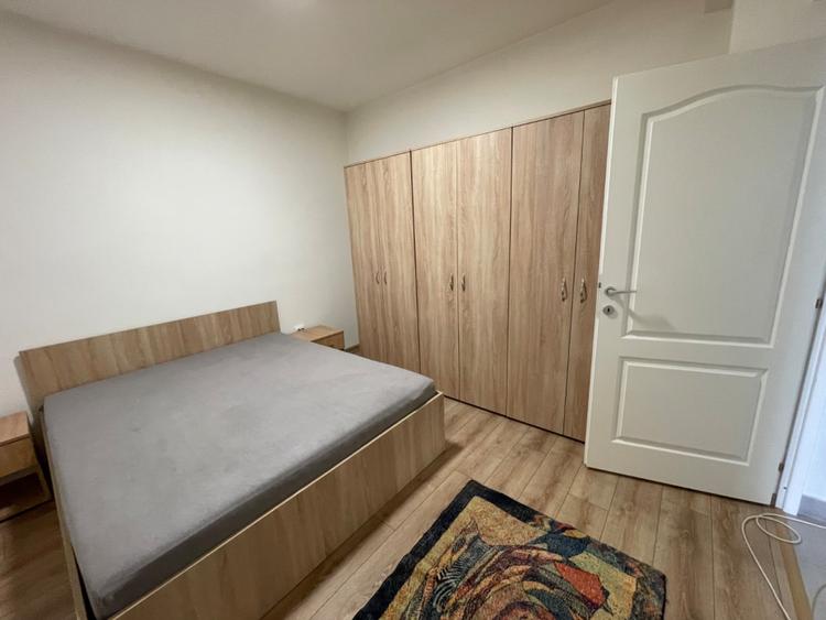 Spațiu comercial cu magazin alimentar + apartament, 89 mp, zona Sasar