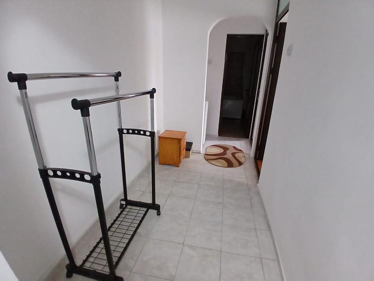Apartament 3 camere de inchiriat zona Nicolina