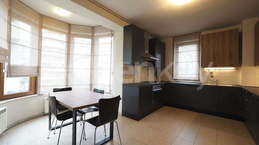 Apartament spatios cu 4 camere | terase 40mp | garaj