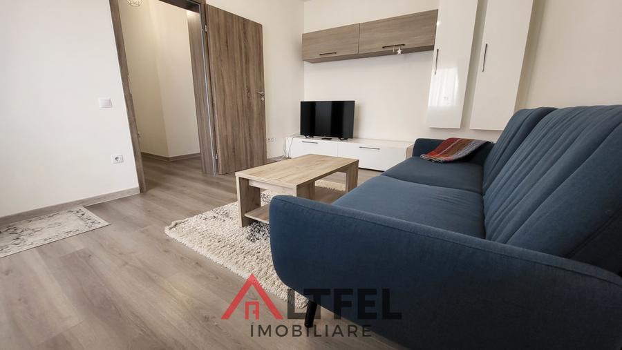 Apartament 2 camere etaj cu loc de parcare de inchiriat str Deventer