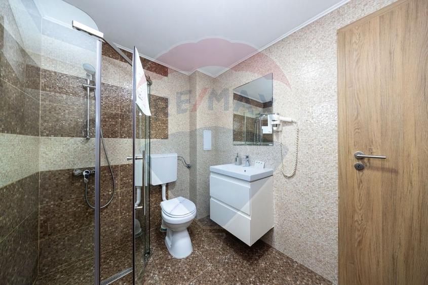 Pensiune cu restaurant, central Râșnov de inchiriat
